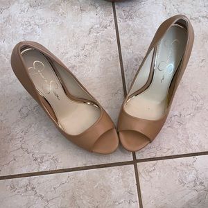 Beige wedges Jessica Simpson, Go One size down 7